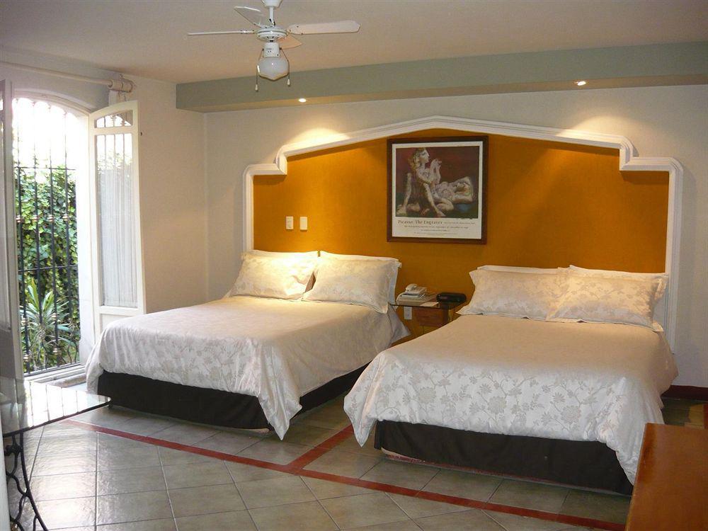 Hotel Casona Los Vitrales Сакатекас Номер фото